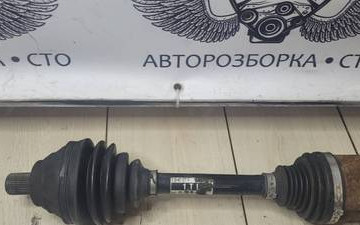 Піввісь ліва VOLKSWAGEN PASSAT B6 2005-2010 3C0407271T 2,0