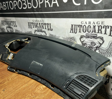 Торпедо Mercedes E-class W211 2003-2009 чорний A2116800687 T005