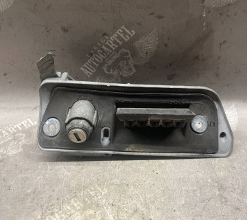 Ручка дверей задньої лівої зовнішня VW Caddy 2k0827565h