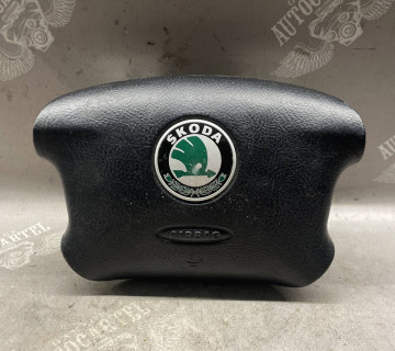 Подушка безпеки водійська (AirBag) Skoda Octavia Tour 1u0880201k