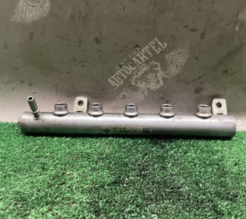Паливна рампа рейка Renault Trafic / Nissan Qashqai 1.6dci 175216420r-b