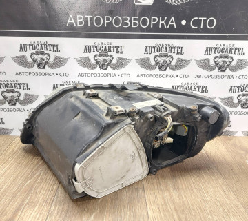 Фара права галоген Chrysler Voyager 04857702AB