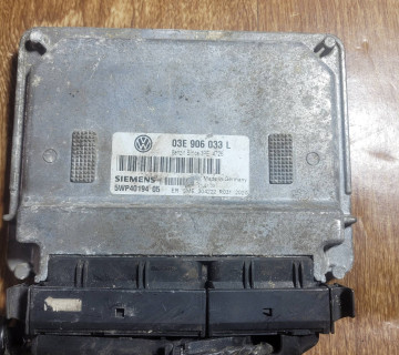 Блок управління двигуном Volkswagen Polo 2009-2016 1.2 03e906033l