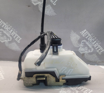 Дверний замок ( передній правий ) Renault Megane 2 21468254