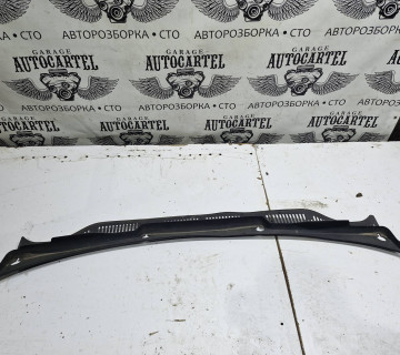2t0819403 Декоративна накладка під лобове скло жабо Volkswagen Touran 2003—2015