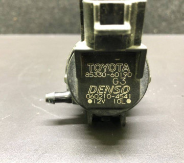 85330-60190 моторчик, насос омивача TOYOTA/LEXUS is 250