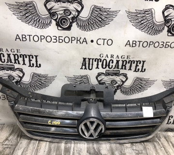 1t0853651-4 Решітка радіатора Volkswagen Touran 2003—2015