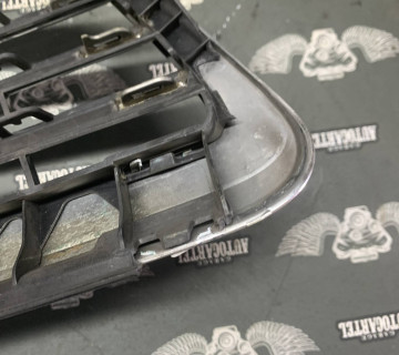 Решітка радіатора Mercedes E-Class W212 до рестайлінг дефект a2128800583,21725838