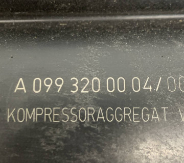 Компресор пневмопідвіски MERCEDES-BENZ W205 W213 X253 a0993200004