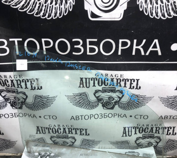 21803642 скло двері праве Dacia Duster 2010
