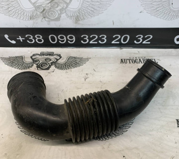 Патрубок повітряного фільтра TOYOTA YARIS 1.4 D 17881-33070