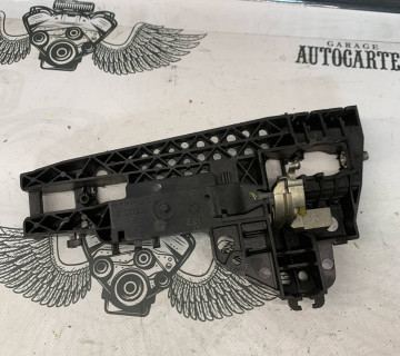 Ручка кронштейн двері права передня Audi A6, Audi A6 C7 4h0837886