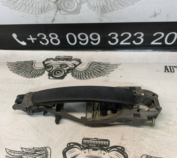 Кронштейн ручки двері передньої лівий Volkswagen Passat B5 Golf 4 Bora Seat Toledo 3b0837885b