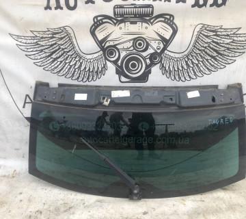 Скло задньоі ляди Volkswagen Touareg 21107856
