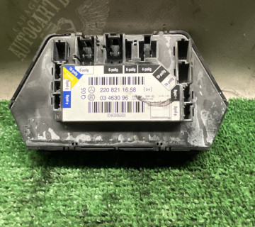 Блок комфорту задніх правих дверей Mercedes s-class w220 2208211658