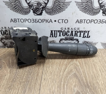 Перемикач склоочисників правий Renault Logan 2008 8200792584