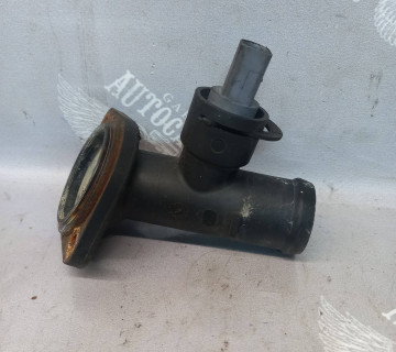 03g121121d Корпус термостата Volkswagen Golf-5 2008