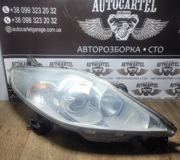 Фара передня права mazda 5