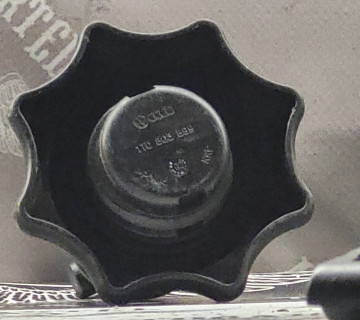 1t0803899 болт кріплення запаски Vag