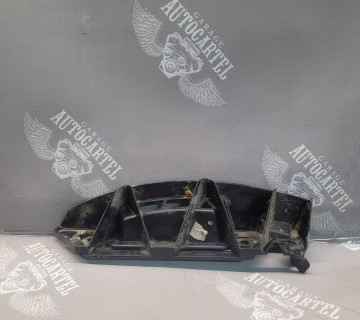 Кронштейн заднього бампера лівий універсал Skoda Octavia A5 2009-2013 1Z9807393