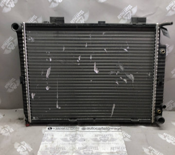 8mk376710231 Радіатор охолодження mercedes w211