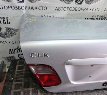 Кришка багажника Mercedes w208 clk седан