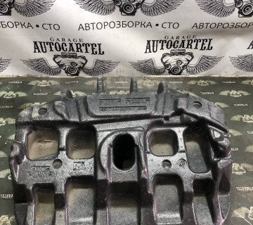 a2518990221 вкладаш пінопласт Mercedes R class W251