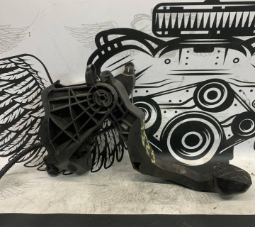 Педаль зчеплення Skoda Fabia 2, seat ibiza iv, vw polo 5 6r0721117b