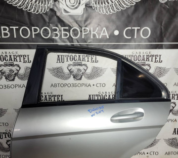 Дверка задня ліві Mercedes-Benz w204 2007-2014