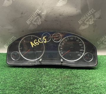 Щиток приладів Audi A6 C5 2.5 tdi 110080128