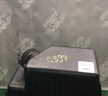 0K2KB13320 кришка корпуса повітряного фільтра Kia Carens