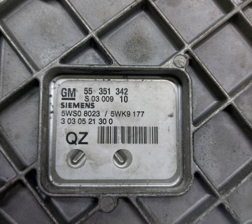 Блок керування двигуном Opel Vectra C 2.2 Z22YH 55351342