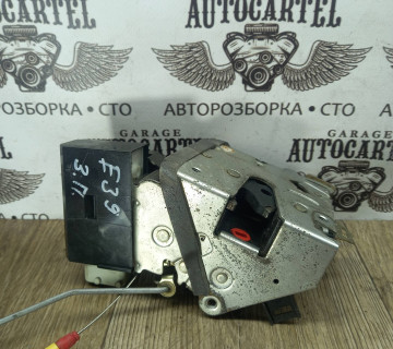 Замок правої задньої дверки BMW E39 8166246,8352165