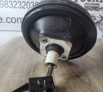 Вакуумний підсилювач гальм Audi A4 B5, VW Passat B5, 8D0612105F
