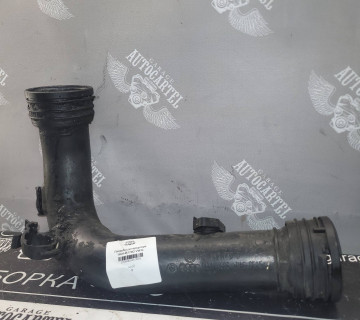 Патрубок інтеркулера 1K0145770D VW passat b6