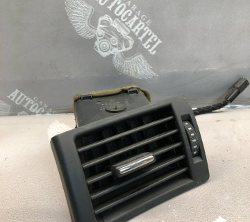 8e0820901 fДефлектор обдува Audi A4 B6