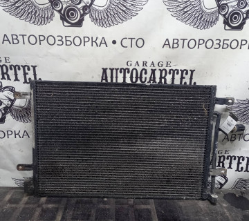 Радіатор кондиціонера AUDI A4 B7 2.0 TDI 8e0260401q