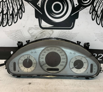 Панель приладів Mercedes E-Class W211 3.0 cdi a2115406248