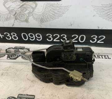 замок двері правий передній Opel Insignia, chevrolet cruze 13503150