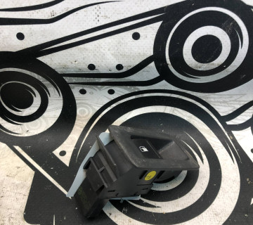 Кнопка відкриття лючка бака 1T0959833A VW Touran 10-15, Golf Plus 05-14