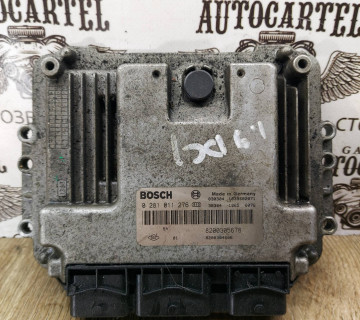 Блок керування двигуном Renault Megane II 1.9DCi 8200305678