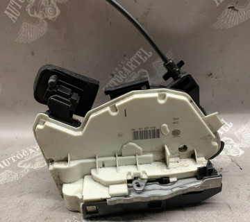 Замок дверей передньої правої VW Golf Jetta 6 5k1837016e