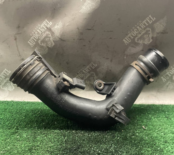 Патрубок інтеркулера VW PASSAT B6 2.0 TDI 3c0145792ad