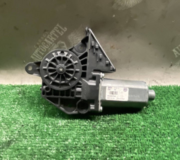 Моторчик склопідйомника дверей задньої правої VW GOLF 6 5k0959704d
