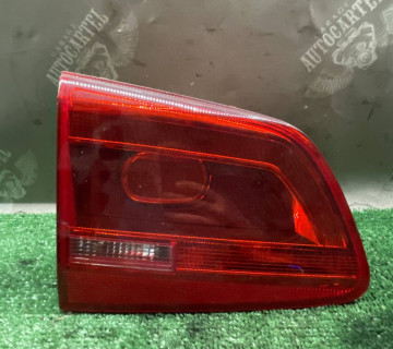 Ліхтар внутрішній лівий VW Touran 1t0945093