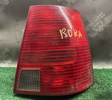 Ліхтар задній правий Volkswagen Golf IV Bora унів 1j9945096m
