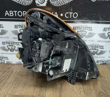 Фара передня ліва RENAULT MODUS 04-08, 8200301829