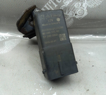 Реле свічок розжарювання Ford Fiesta MK7, 1,4-1,6 TDCI 9809931580