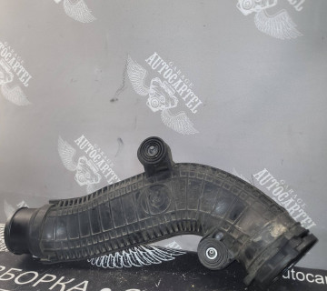 Патрубок інтеркулера Volkswagen Passat B7 1.8TFSI 2.0TFSI 1k0145840r