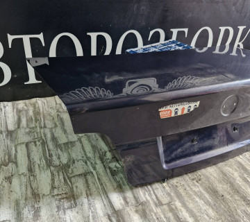 Кришка багажника Bmw e39.седан.1995-2003 21511851
